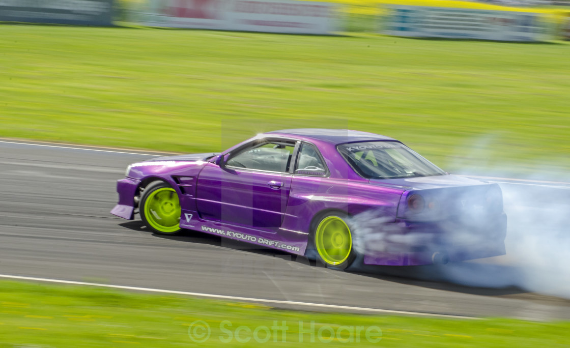 Nissan skyline r34 drift
